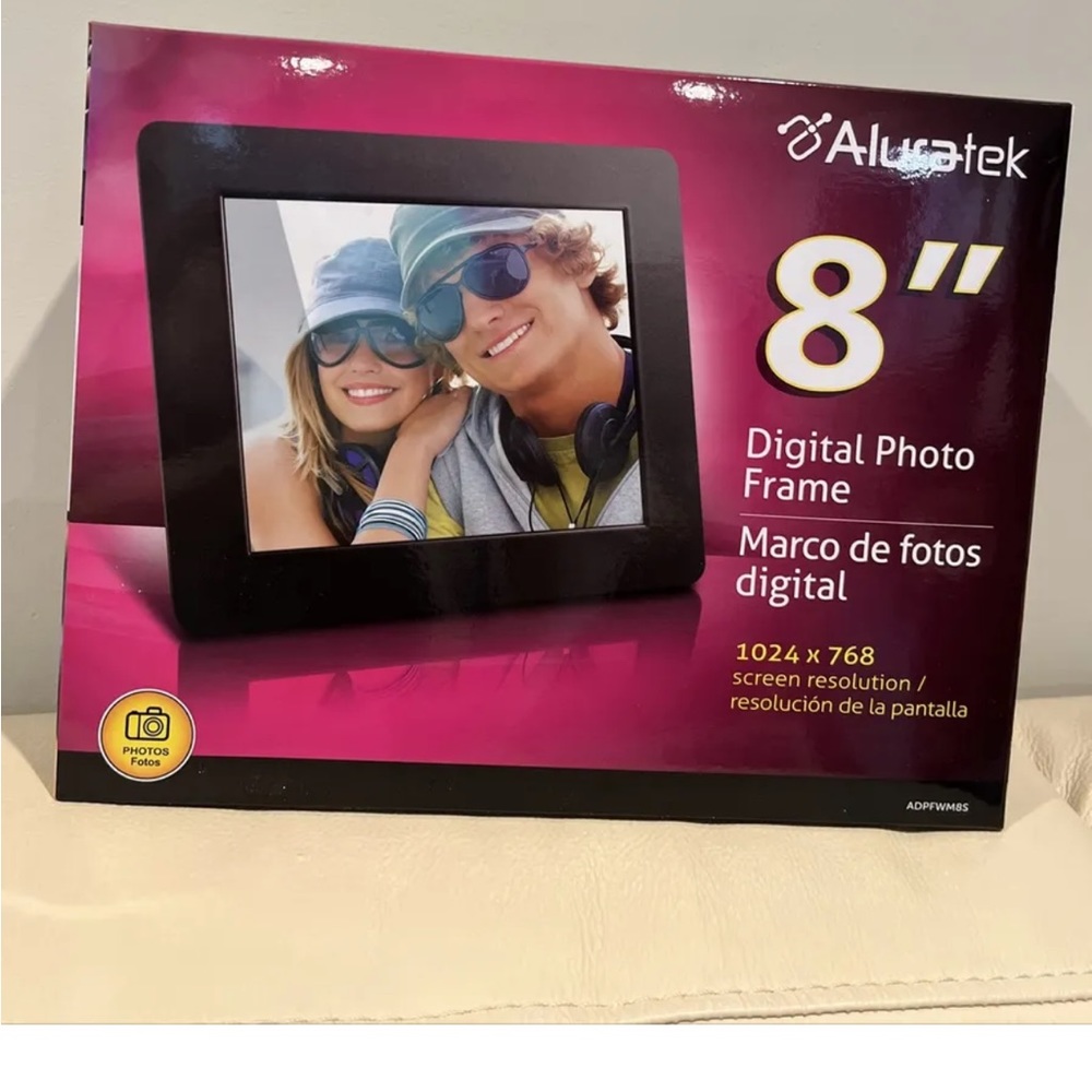 Digital photo frame